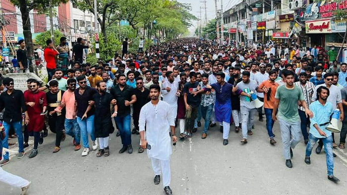 শামীম ওসমানের জনসভায় অয়ন ওসমানের পক্ষে আহম্মেদ কাউসারের তাক লাগানো শোডাউন