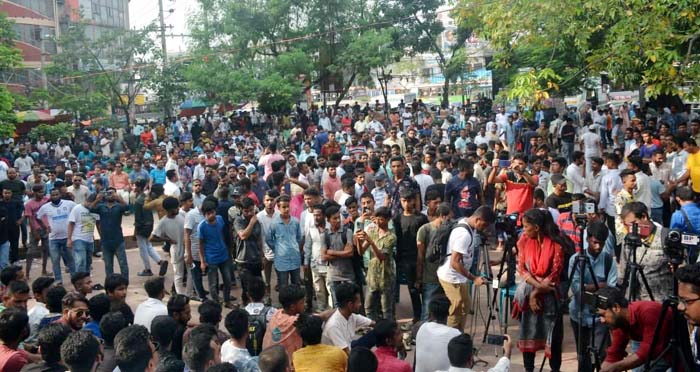 প্রথম কর্মসূচিতেই বাজিমাত করলেন সাখাওয়াত টিপু