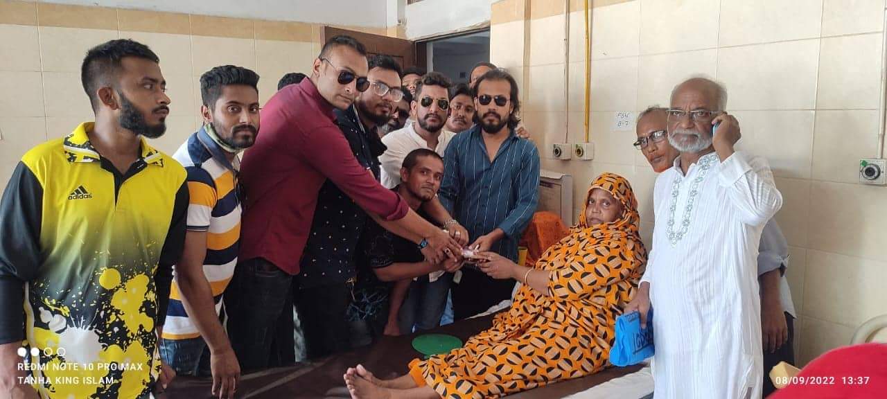 ক্যান্সার আক্রান্ত জাহানারা বেগমের চিকিৎসায় আজমেরী ওসমানের সহযোগিতা