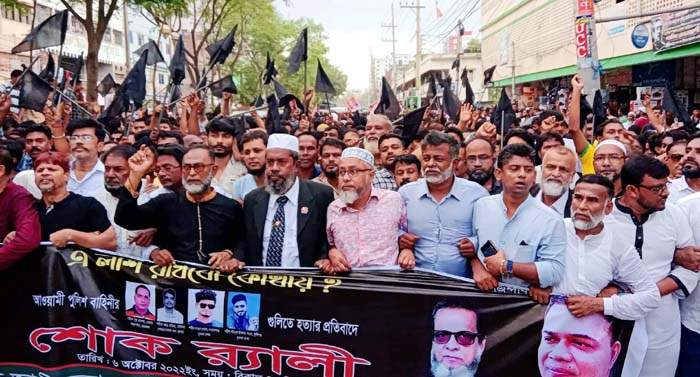 মুকুলের এই লোকবল এতোদিন কোথায় ছিলো!