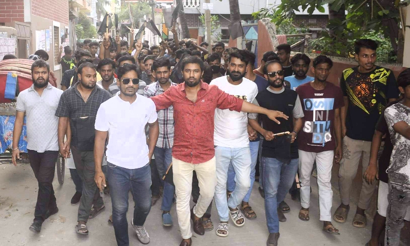 ফতুল্লা থানা স্বেচ্ছাসেবক দল নেতা শাহাদাতের শোডাউন