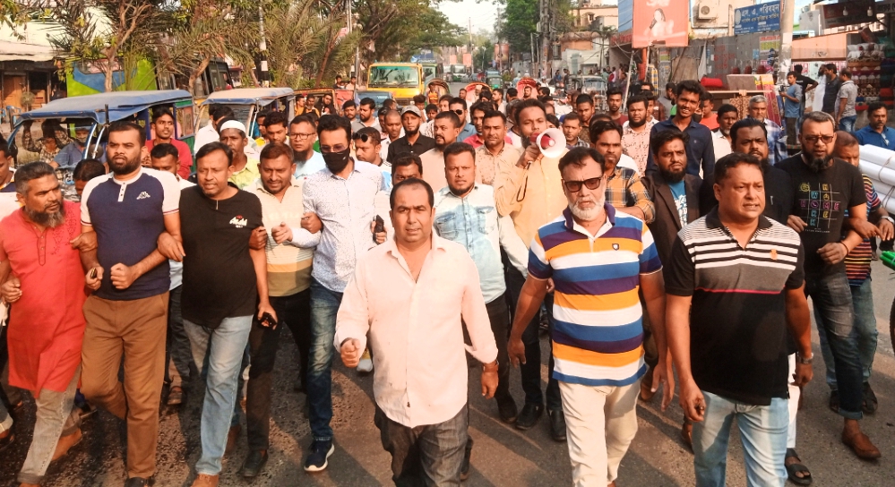 ছাত্রদলনেতা নয়ন হত্যার প্রতিবাদে মহানগর যুবদলের বিক্ষোভ 