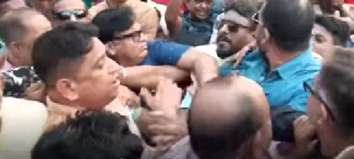 চাষাড়ায় আজাদ অনুসারীদের গণধোলাই