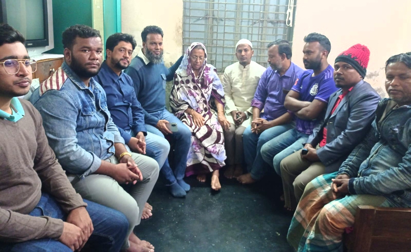 ঢাকায় গ্রেপ্তার ছাত্রদল নেতার পরিবারের পাশে সিদ্ধিরগঞ্জ থানা যুবদল