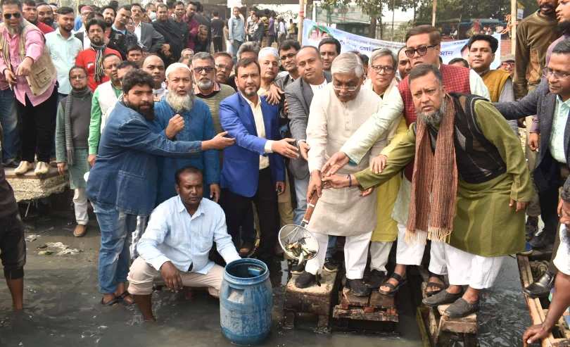 শীতলক্ষ্যার পানি দূষণমুক্ত করার দাবী জানালেন বরকতউল্লাহ বুলু
