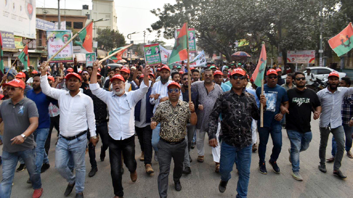 মহানগর বিএনপির পদযাত্রায় মন্তু-সজলের নেতৃত্বে যুবদলের বিশাল মিছিল