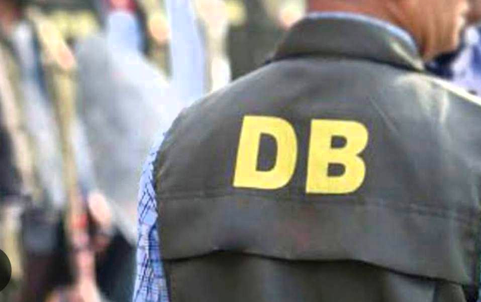 ফতুল্লায় ডিবি পুলিশের উপর হামলার ঘটনায় মামলা