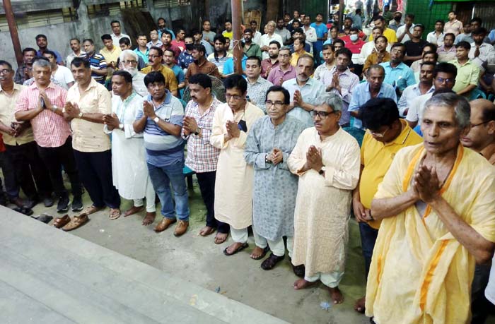 শিখন সরকারের মায়ের সুস্থ্যতা কামনায় বিশেষ প্রার্থনা