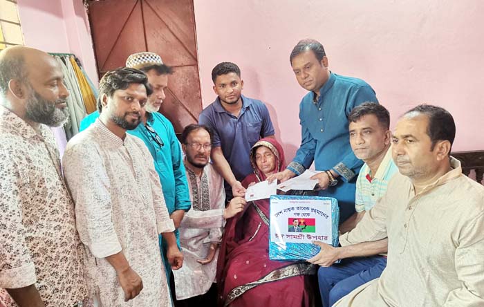 প্রয়াত শাওন প্রধানের বাড়িতে তারেক রহমানের ঈদ উপহার নিয়ে যুবদল