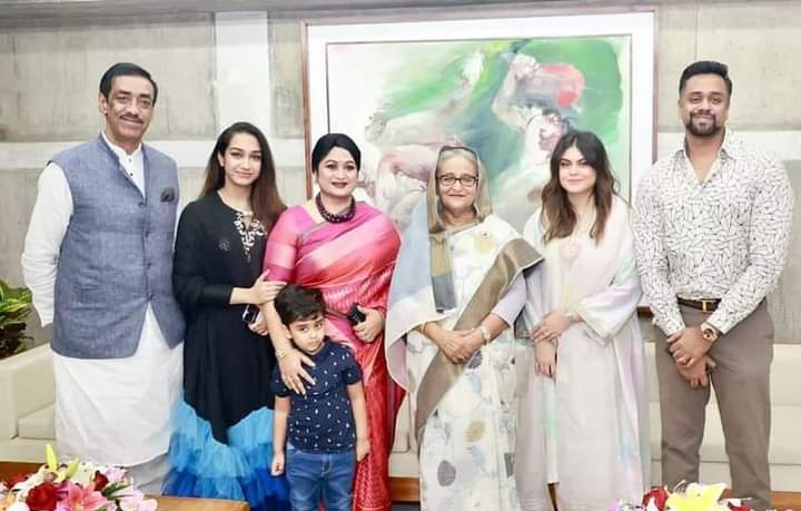 প্রধানমন্ত্রীর সঙ্গে শামীম ওসমান পরিবারের সৌজন্য সাক্ষাত