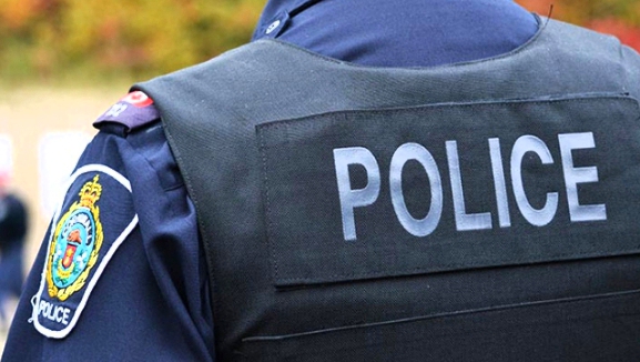 জেলা বিএনপি’র গণ অবস্থান কর্মসূচির মঞ্চ ভেঙে দিচ্ছে পুলিশ!