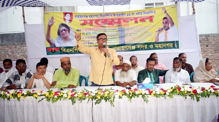 সরকার দিনের বেলায় ভোট দিতে ভয় পায়: সাখাওয়াত