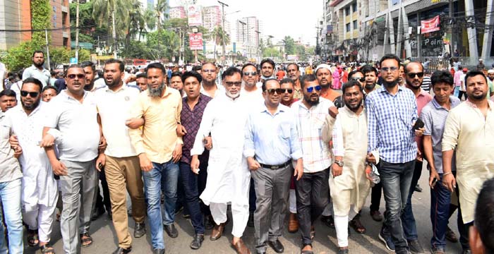 ঢাকার শ্রমিক সমাবেশে না:গঞ্জ মহানগর যুবদলের শোডাউন