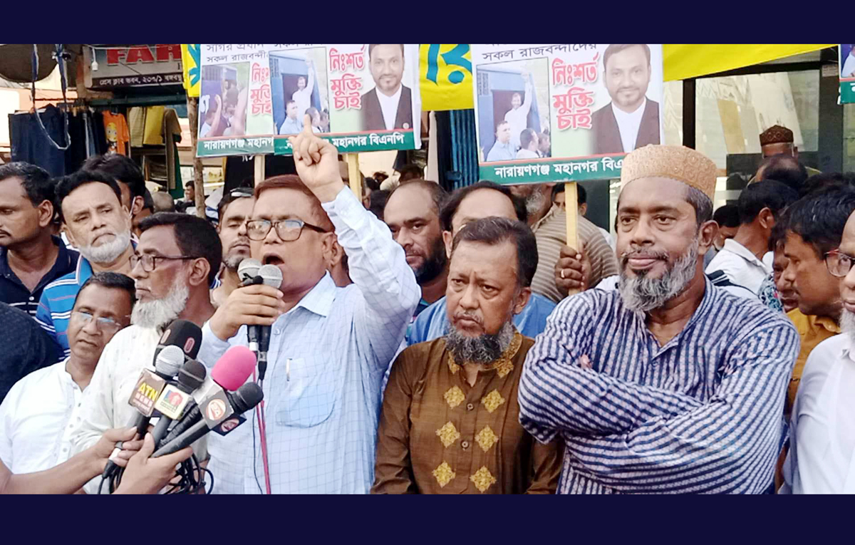 যুবলীগ ছাত্রলীগ ডিবি’র পোষাক গায়ে দিয়ে হামলা চালিয়েছে: সাখাওয়াত