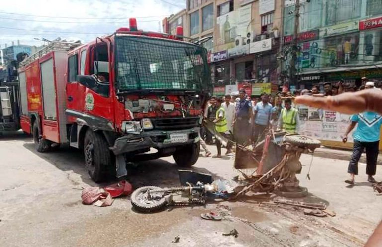 চাষাঢ়ায় ভয়াবহ সড়ক দূর্ঘটনায় নিহত ২