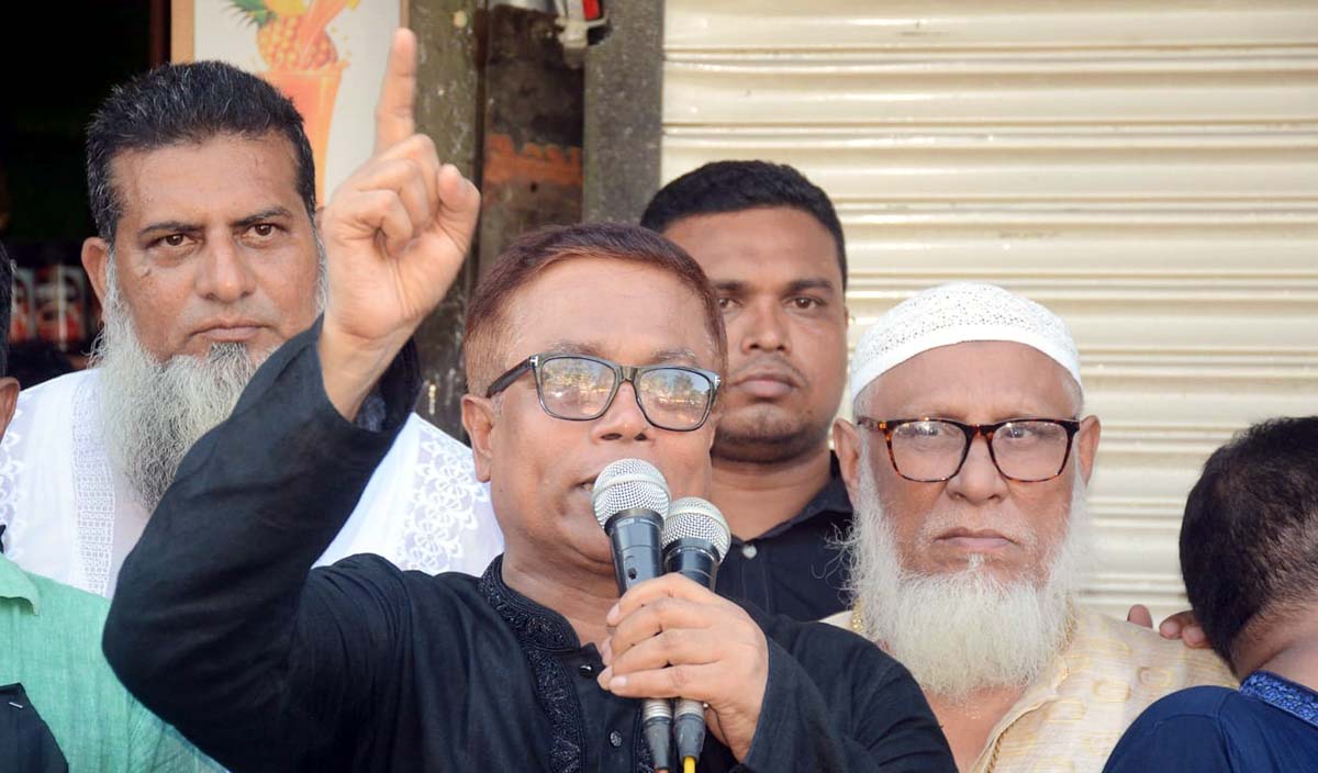 সরকার দেশের মানুষের রক্ত নেওয়া শুরু করেছে: সাখাওয়াত