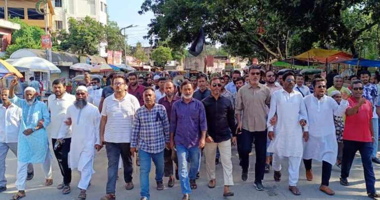 মাসুদ-আনোয়ারের নেতৃত্বে শোক র‌্যালিতে অংশগ্রহন