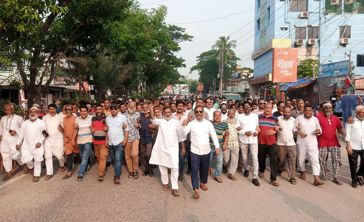 খালেদা জিয়ার মুক্তির দাবিতে মাসুদ-আনোয়ারের নেতৃত্বে সদর থানা বিএনপির বিক্ষোভ মিছিল