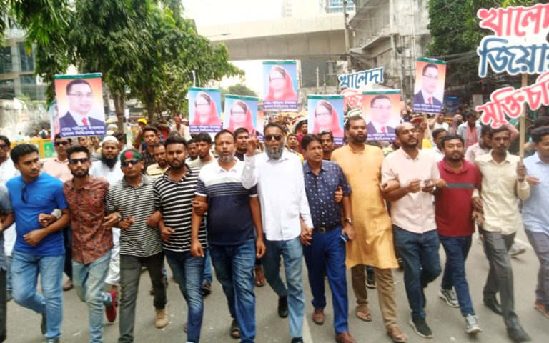 ঢাকার জনসমাবেশে সহিদুল-আরমানের বিশাল শোডাউন