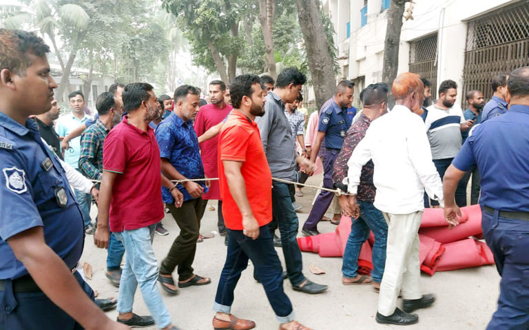 বিএনপি নেতা রাজিবসহ ১৫ আসামি রিমান্ডে