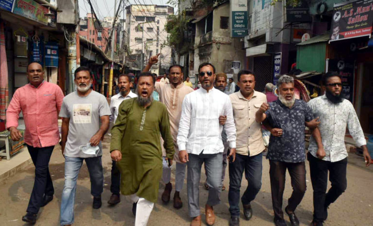 গ্রেপ্তার আতঙ্ক উপেক্ষা করেই মহানগর বিএনপির বিক্ষোভ