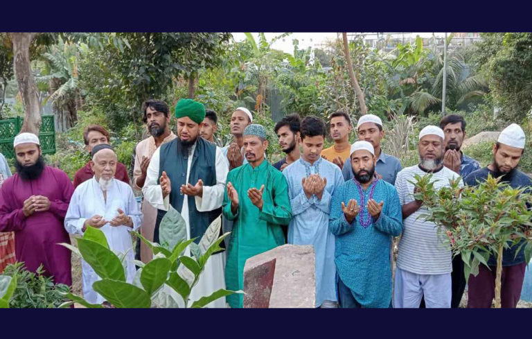শহীদ রবিউলের ৩৩ তম শাহাদাত বার্ষিকীতে কবর জিয়ারত ও দোয়া