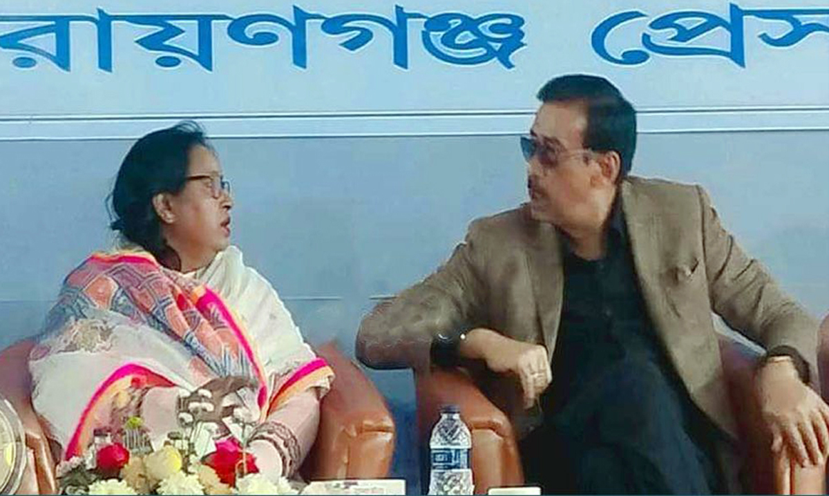 ভাই-বোনের বিরোধে খুশি হয় কারা