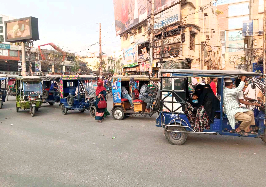পুলিশ-সাংবাদিকের রমরমা ‘অটো’ বানিজ্য রুখবে কে ?