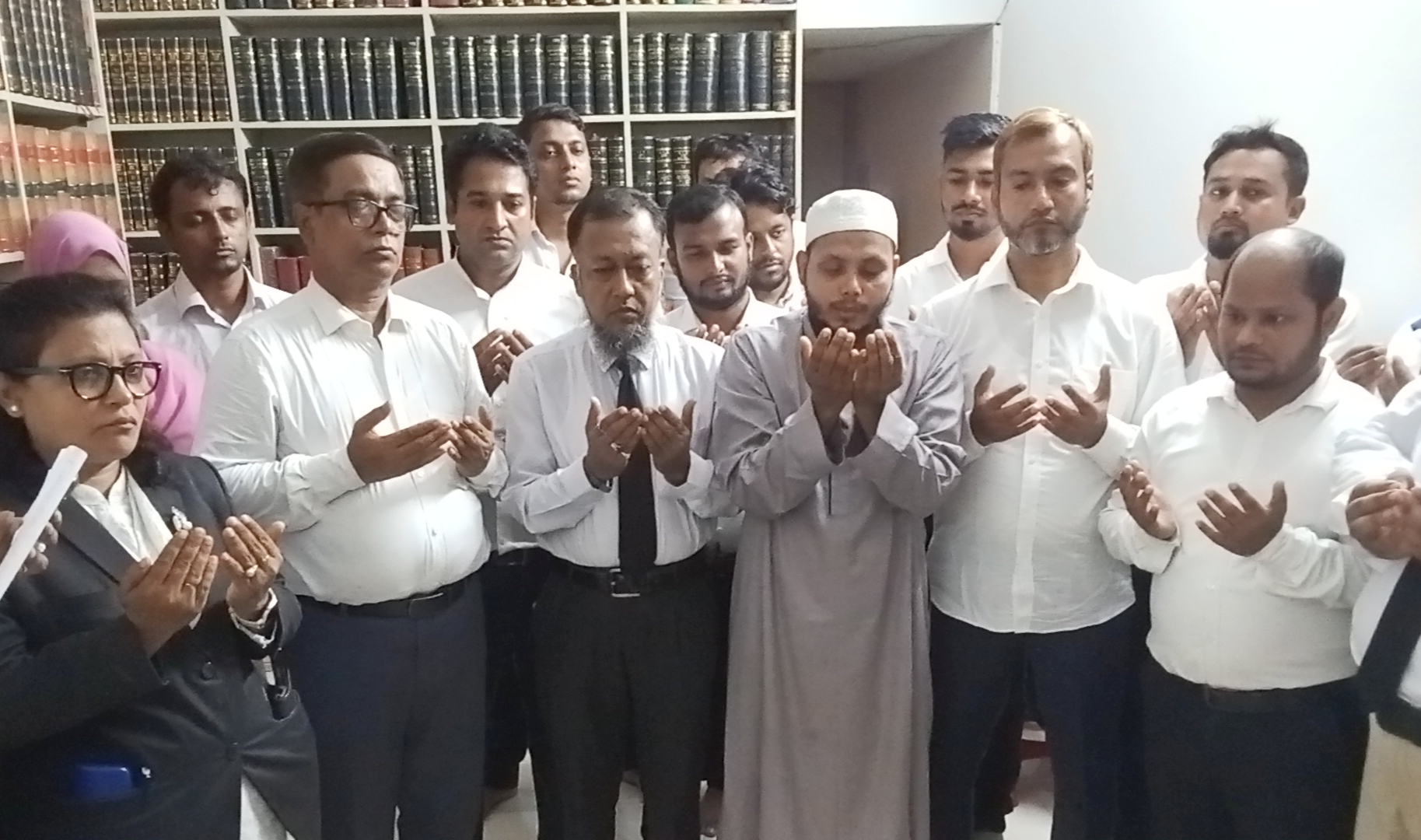 বিএনপি’র প্রতিষ্ঠাবার্ষিকীতে জাতীয়তাবাদী আইন ছাত্র ফোরামের উদ্যোগে দোয়া