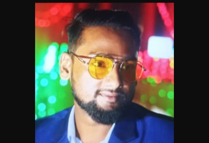এসআই পরিচয়ে মোবাইল ফোন ছিনিয়ে নিলো চাষাড়া ফাঁড়ির কনস্টেবল