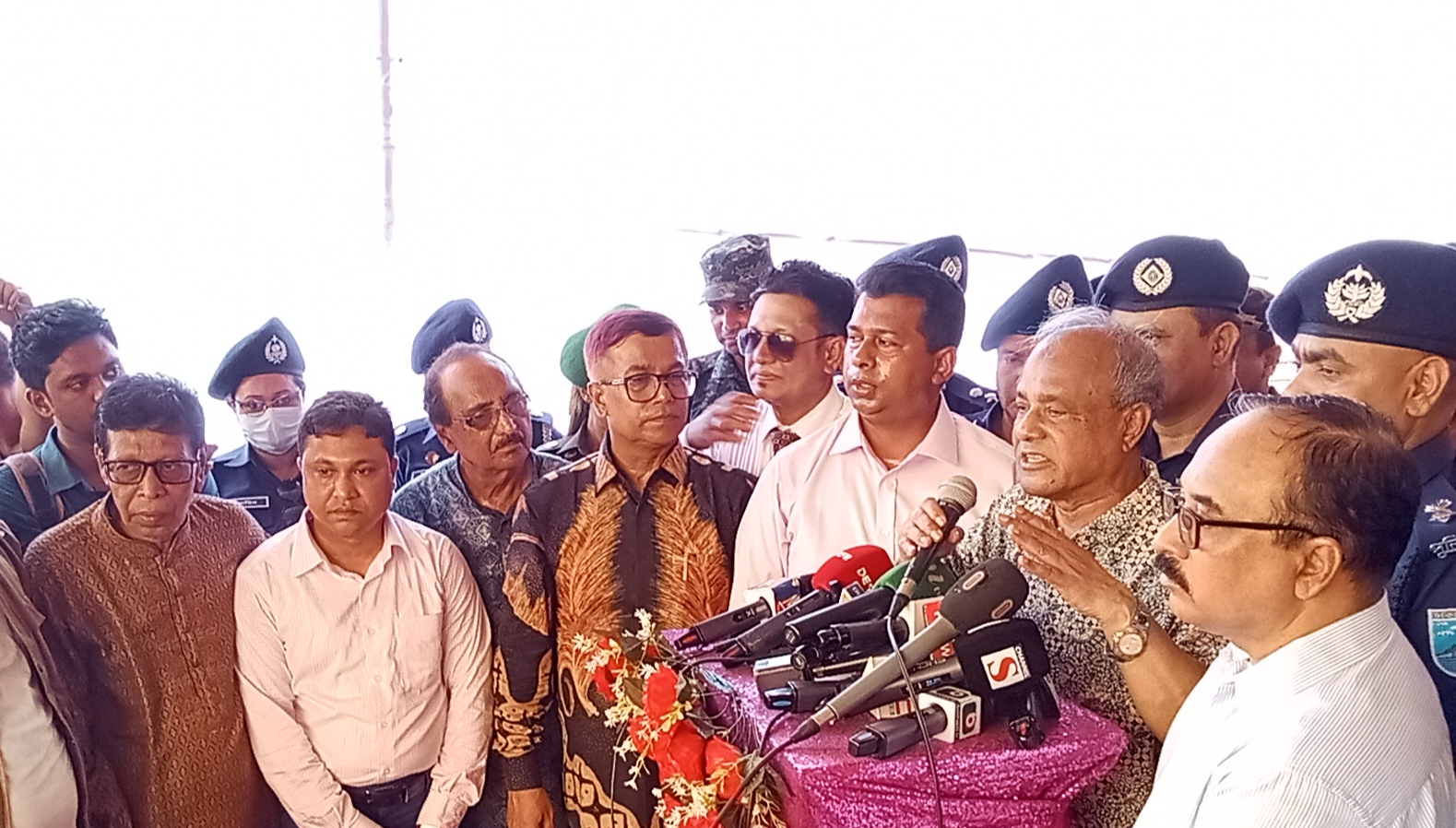 বাংলাদেশের মত ধর্মীয় সম্প্রীতি পৃথিবীর কোথাও নেই : স্বরাষ্ট্র উপদেষ্টা