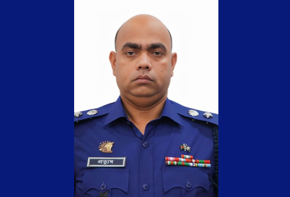 ফের পুলিশের মামলা বিতর্ক, আস্থা হারাচ্ছেন এসপি