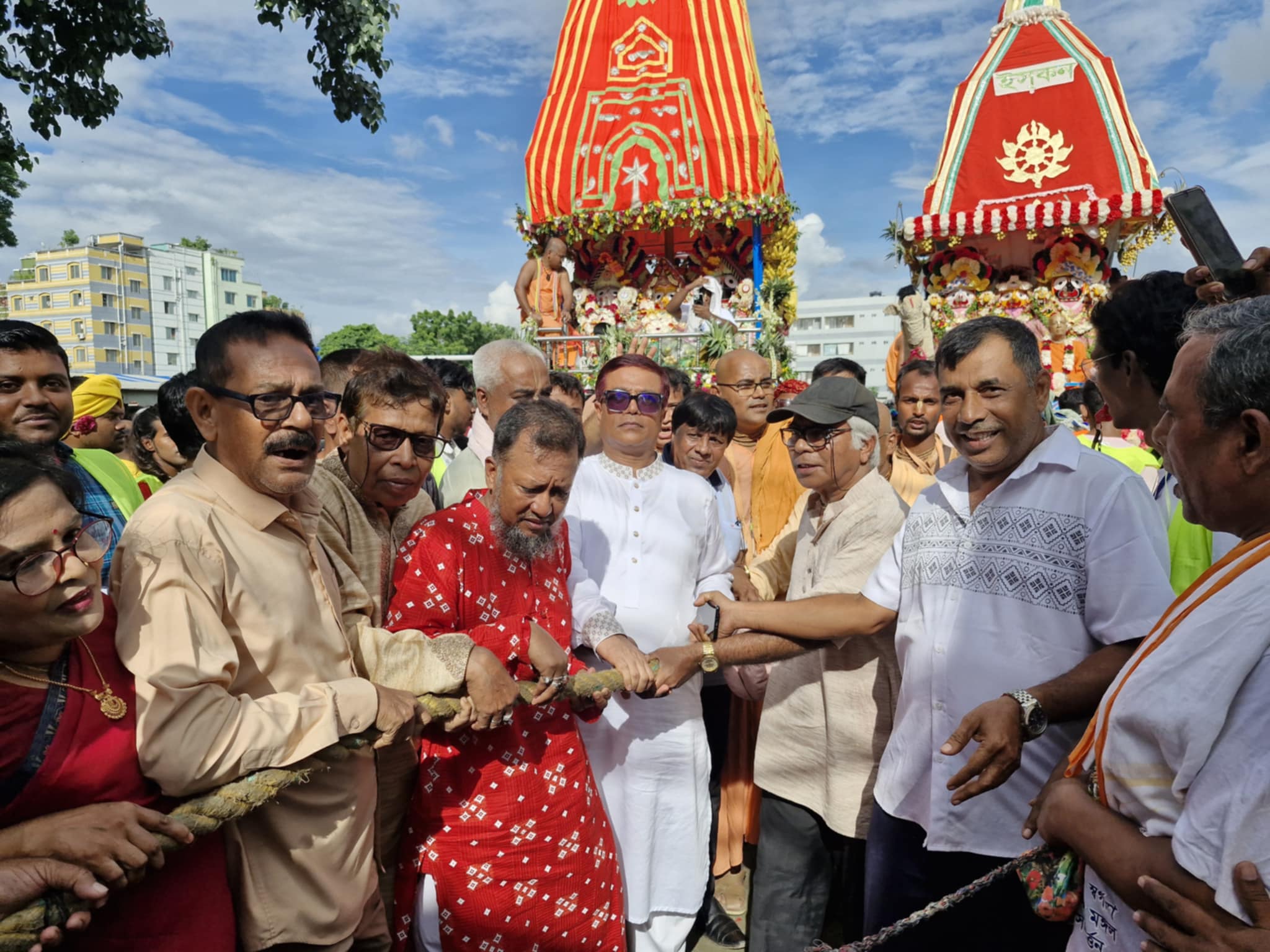 না:গঞ্জে জমকালো আয়োজনে উল্টো রথযাত্রা উৎসব পালিত
