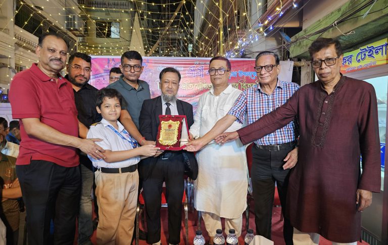 ‎আমলাপাড়া পূজা কমিটির উদ্যোগে চিত্রাঙ্কন প্রতিযোগিতার পুরস্কার বিতরণ