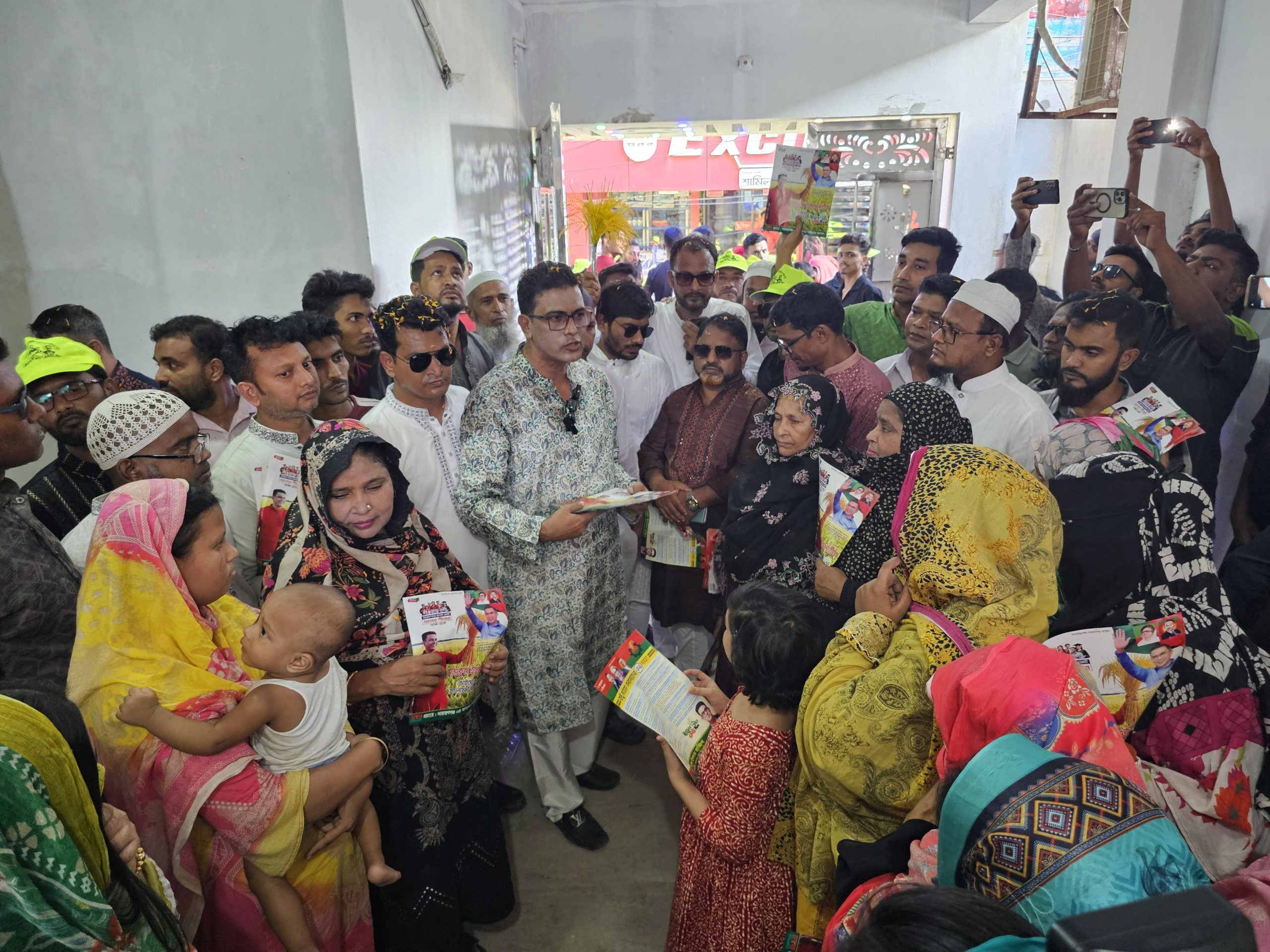 ধানের শীষের পক্ষে কাশিপুরে রাজিবের গণসংযোগ