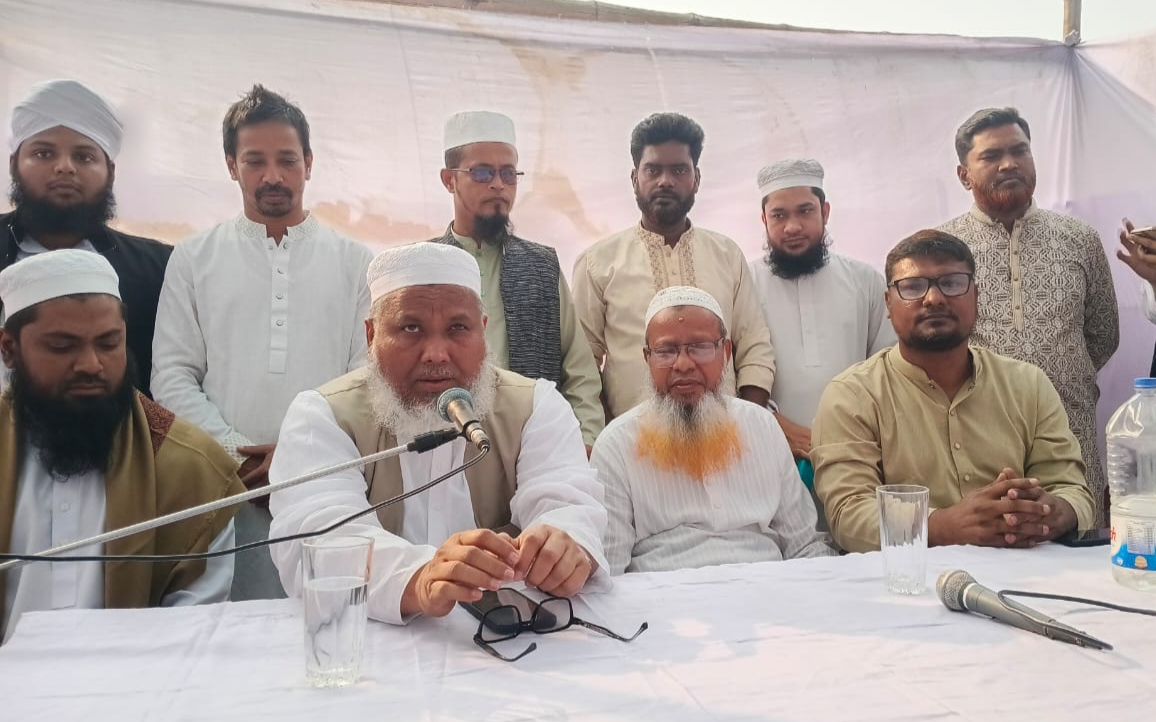 মহিলাদের দ্বীনি তালিম দিলেন মুফতি মনির হোসেন কাসেমী