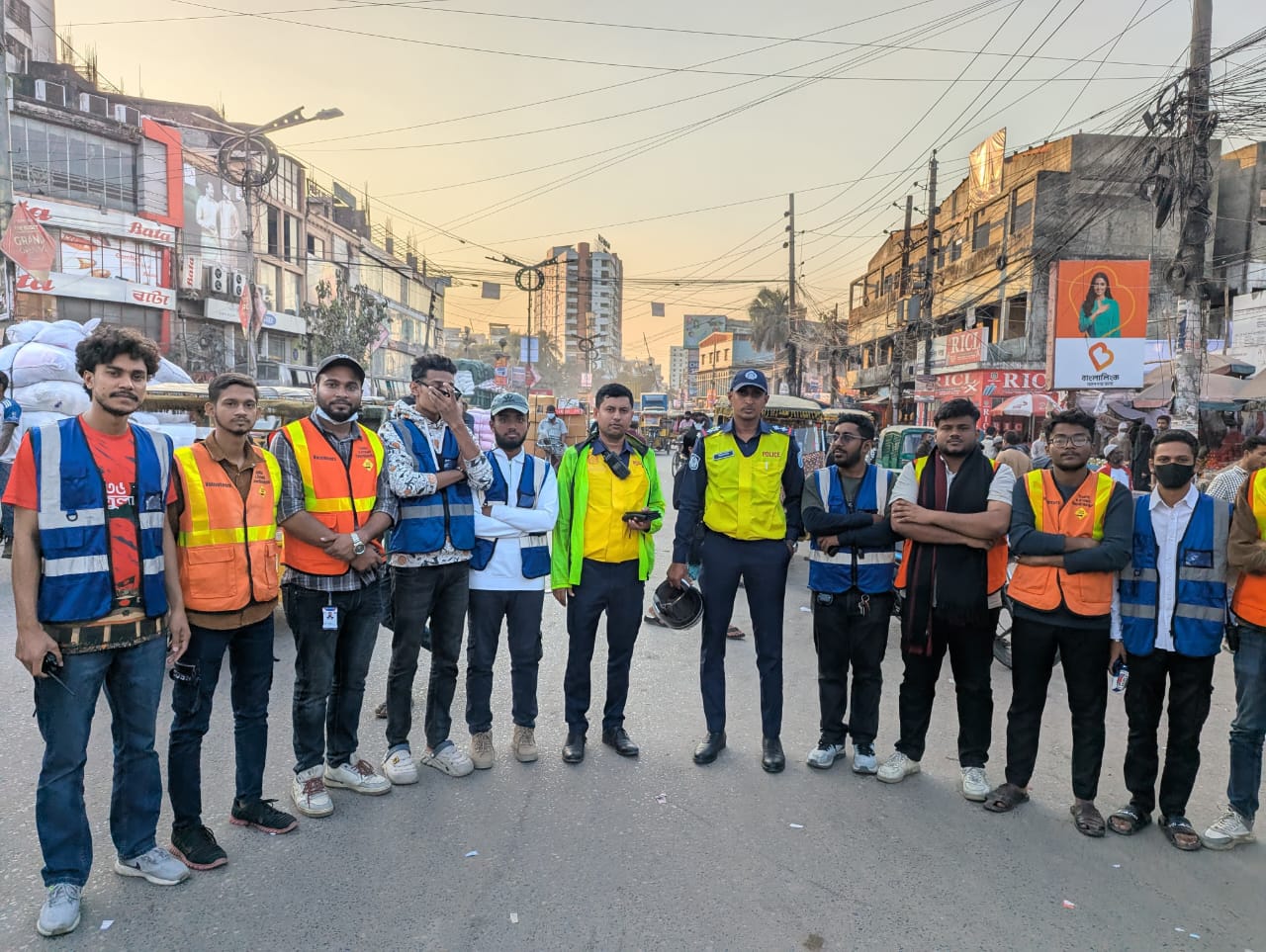 শহরের যানজট নিরসনে নারায়ণগঞ্জের ব্যবসায়ী সমাজ