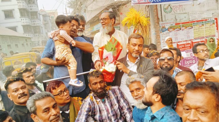 আনোয়ার প্রধানের নেতৃত্বে ১৩ নং ওয়ার্ডে ধানের শীষের গণসংযোগ