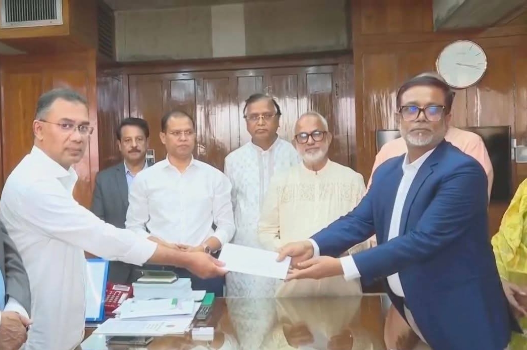 নাসিকের পরিচ্ছন্নতা কর্মীদের ঈদ উপহার দিলেন প্রধানমন্ত্রী