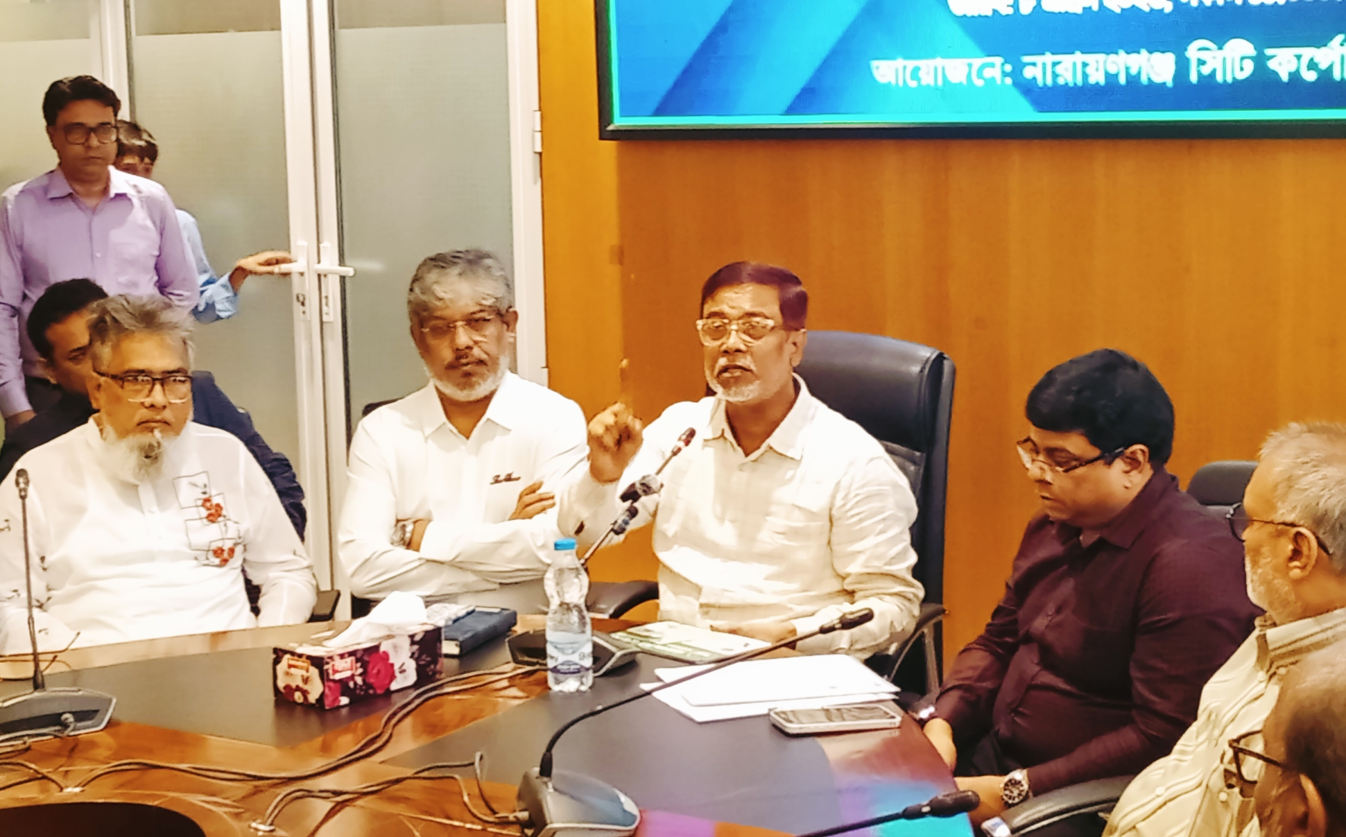 ১৩ এপ্রিল না:গঞ্জে হকার উচ্ছেদ অভিযান: সাখাওয়াত