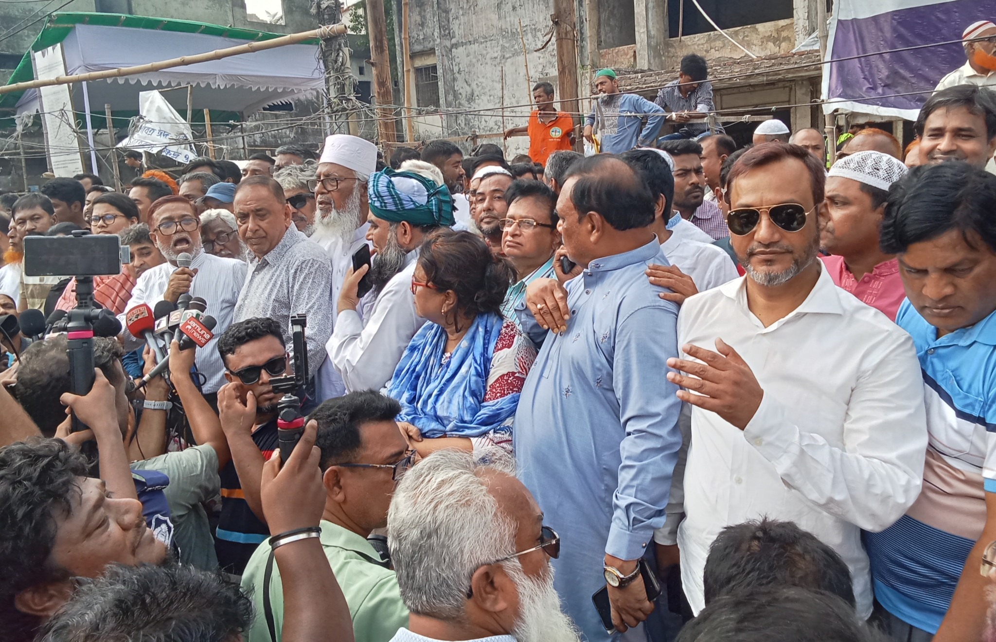 হকার উচ্ছেদ সফল, ধরে রাখাটাই চ্যালেঞ্জ: আনোয়ার প্রধান